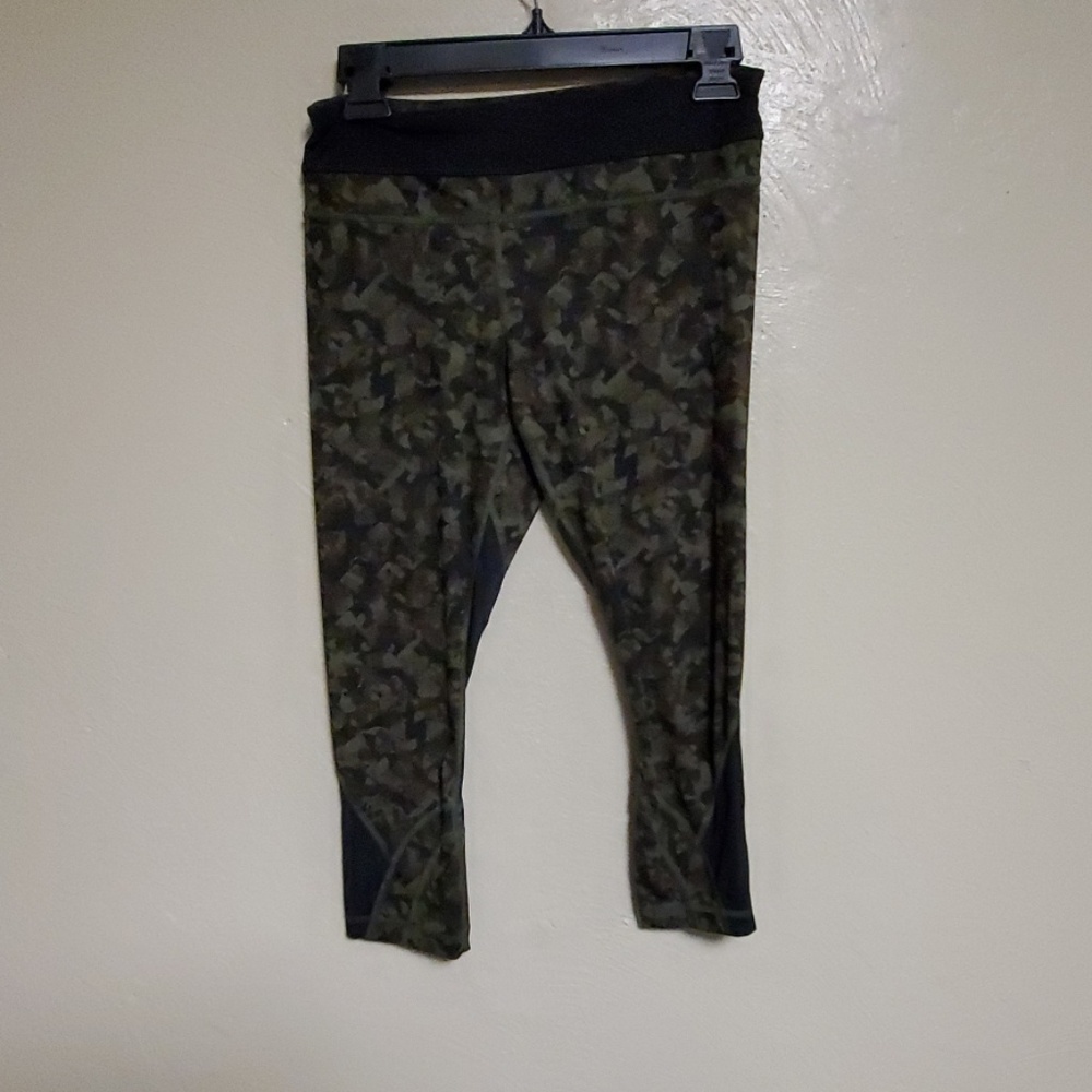 RARE LULULEMON INSPIRE MYSTIC JUNGLE CAMO